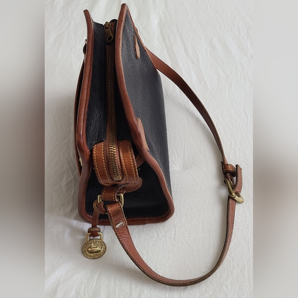 Vintage Dooney & Bourke Buckle Satchel Purse Black Pebbled Leather USA Designer - Picture 10 of 16